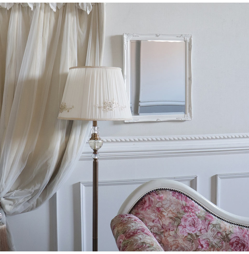 【送料無料】アンティークデザイン ウォールミラー 壁掛け鏡 ホワイト